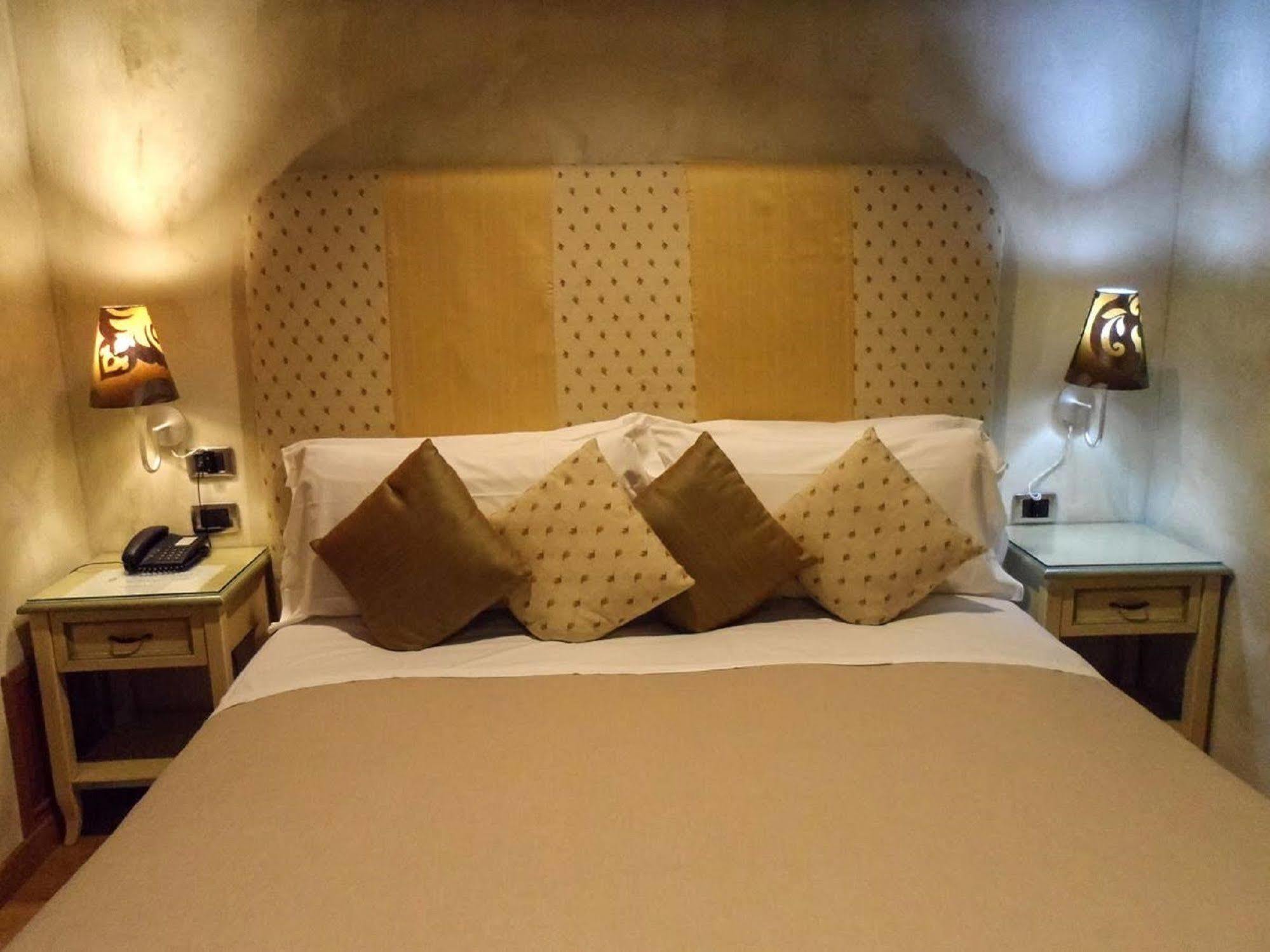 Condotti Rooms Roma Ngoại thất bức ảnh