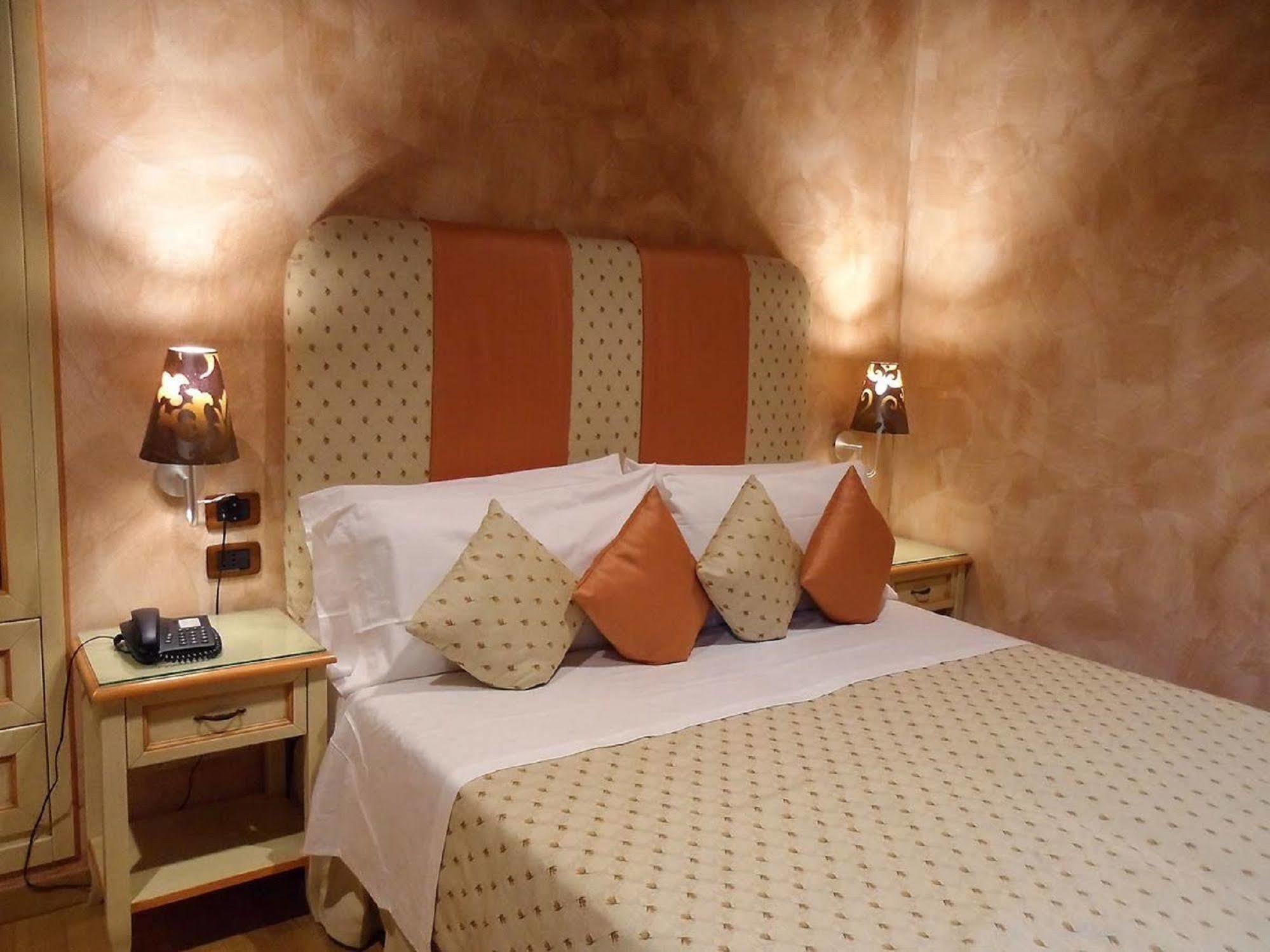 Condotti Rooms Roma Ngoại thất bức ảnh