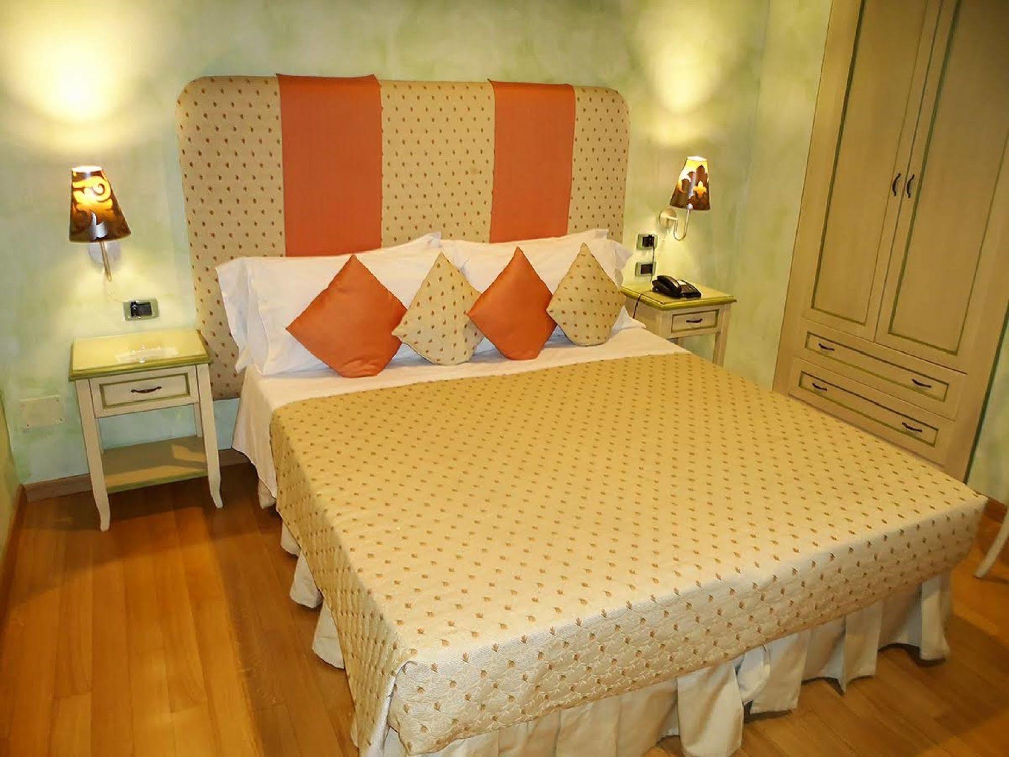 Condotti Rooms Roma Ngoại thất bức ảnh